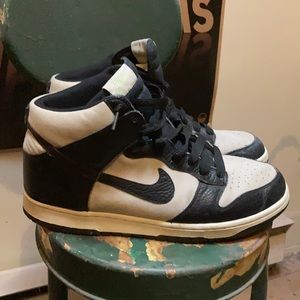 Used Nike dunk , size 12